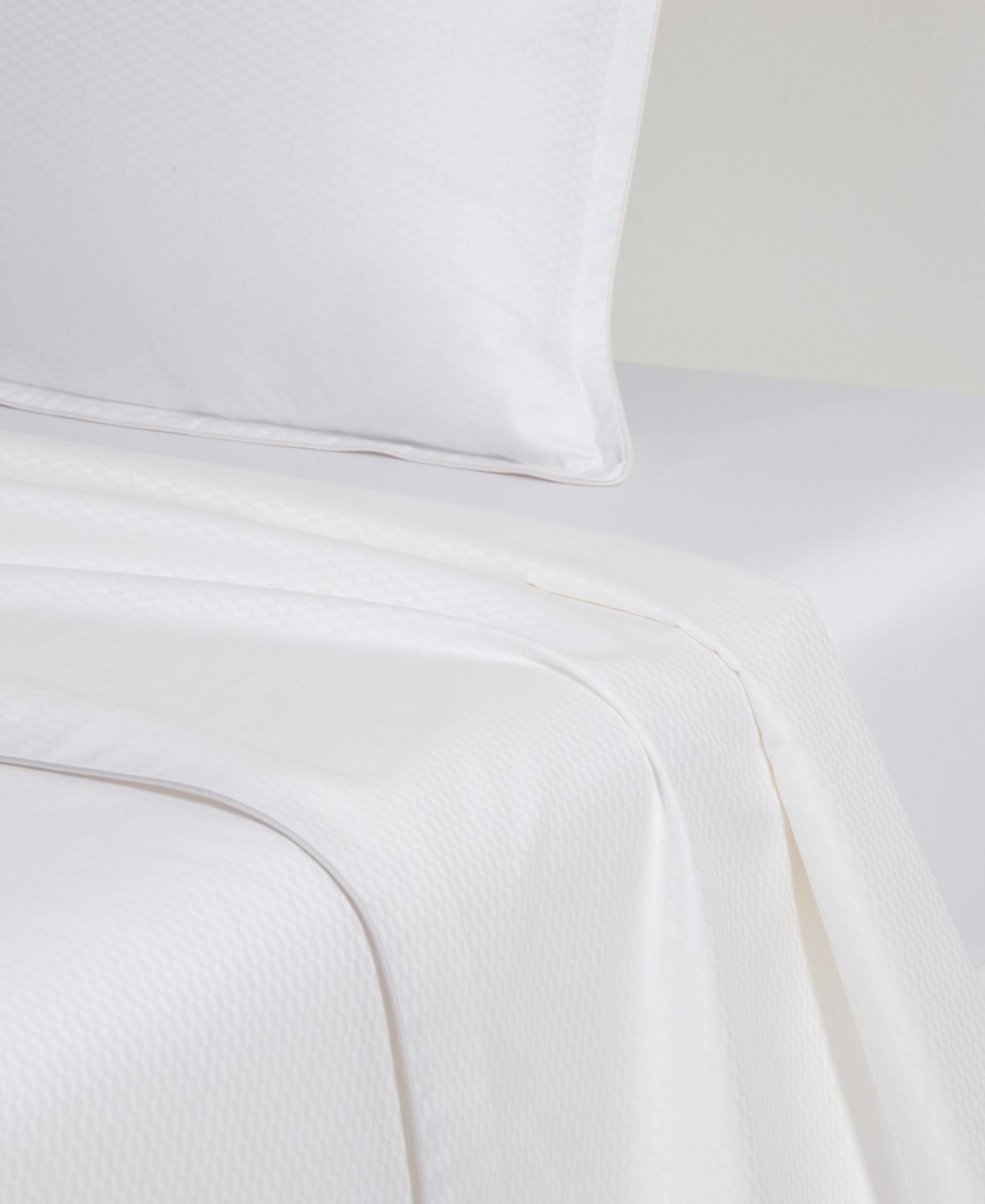 Boss Home By Hugo Boss Loft 300 Thread Count Cotton Flat Sheet, Full/queen In Milk