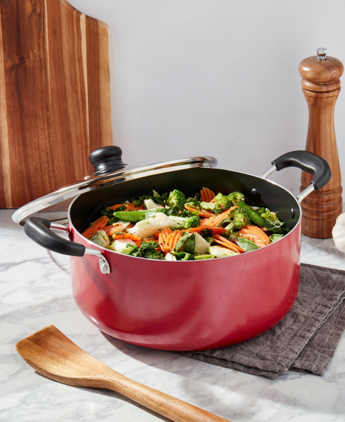 Infuse 8-qt. Aluminum Nonstick Family Cooker & Lid In Red