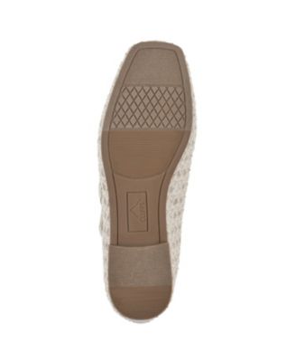 Women's Besnik Mary Jane Round Toe Flats