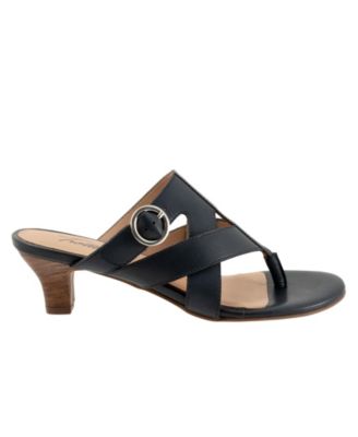 Nikki Sandal