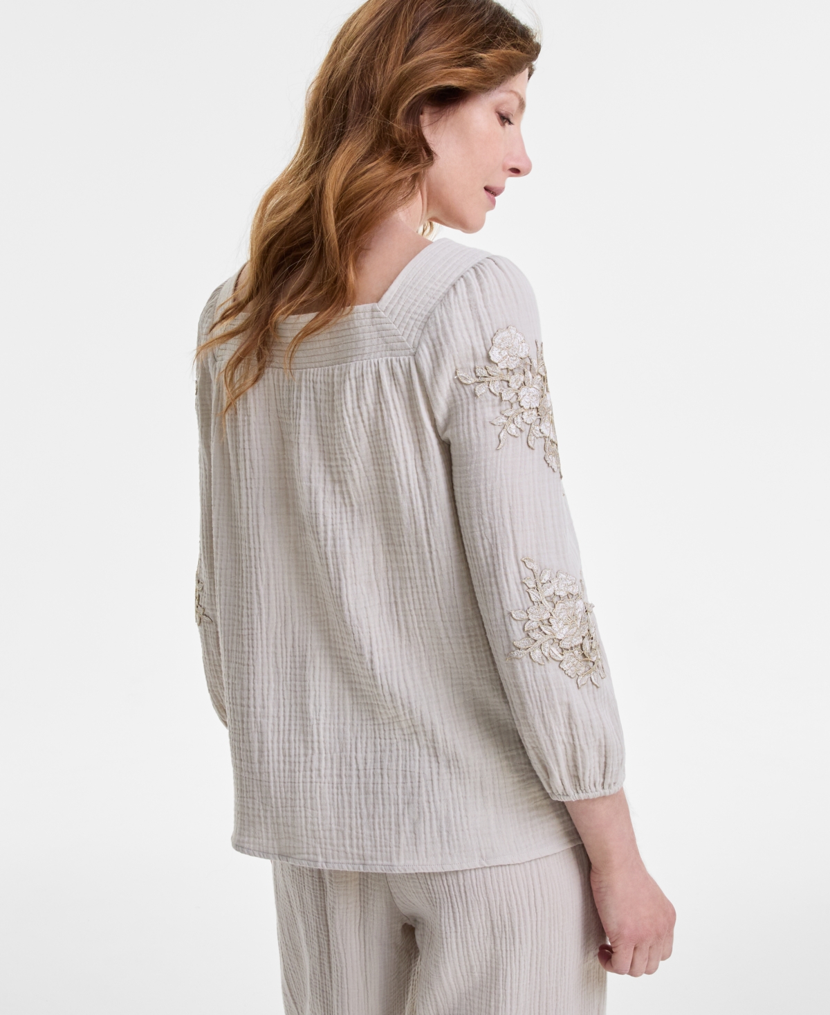 JM COLLECTION WOMEN'S COTTON GAUZE FLORAL-APPLIQUE TOP, EXCLUSIVELY AT MACY'S 