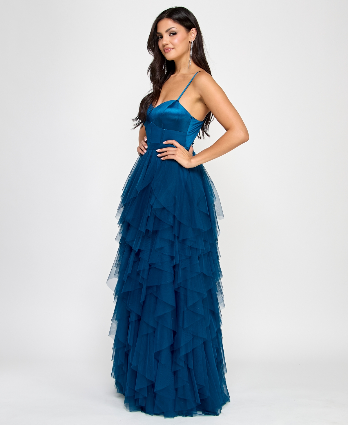 CITY STUDIOS JUNIORS' SWEETHEART-NECK RUFFLED CASCADE GOWN 
