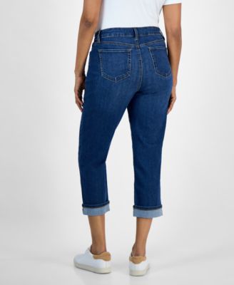 Women's Mid-Rise Curvy Capri Jeans