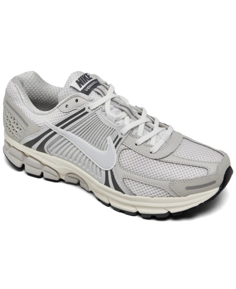 Женские кроссовки Nike Men's Zoom Vomero 5 Casual Sneakers from Finish Line
