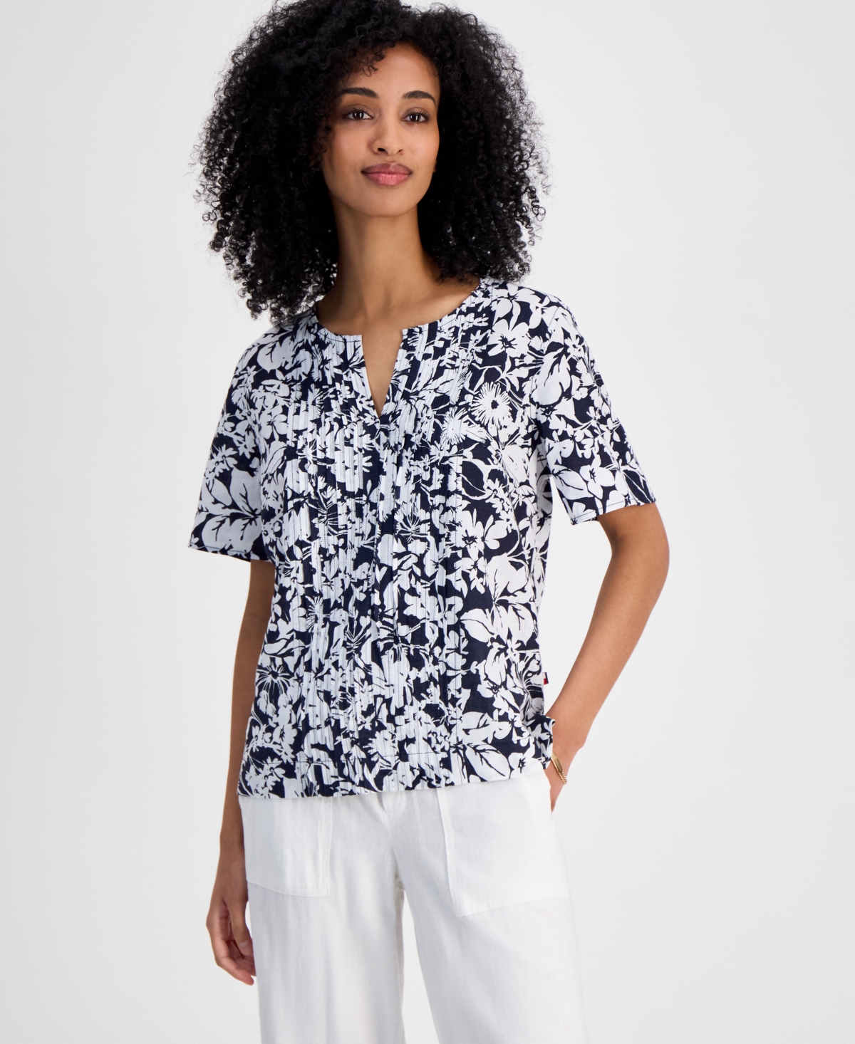 Tommy Hilfiger Women's Floral-print Linen-blend Pintucked Top In Sky Captain,bright White
