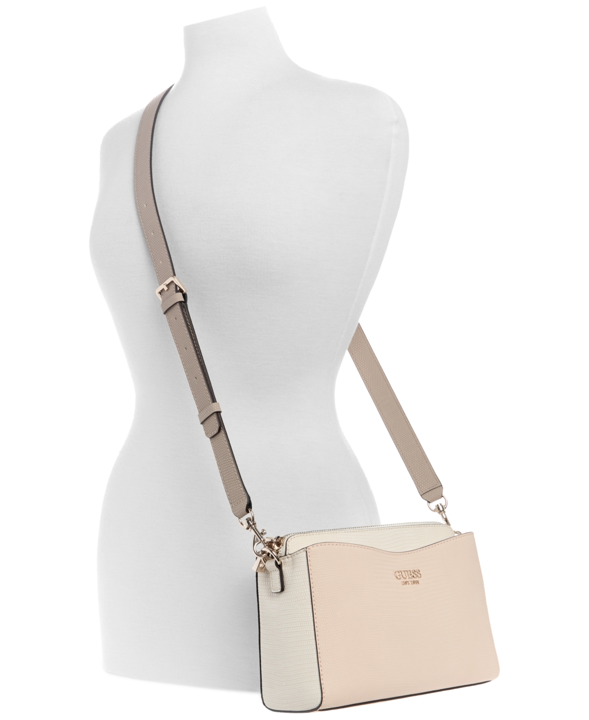 GUESS LYNDI SMALL TRIPLE COMPARTMENT GIRLFRIEND CROSSBODY 