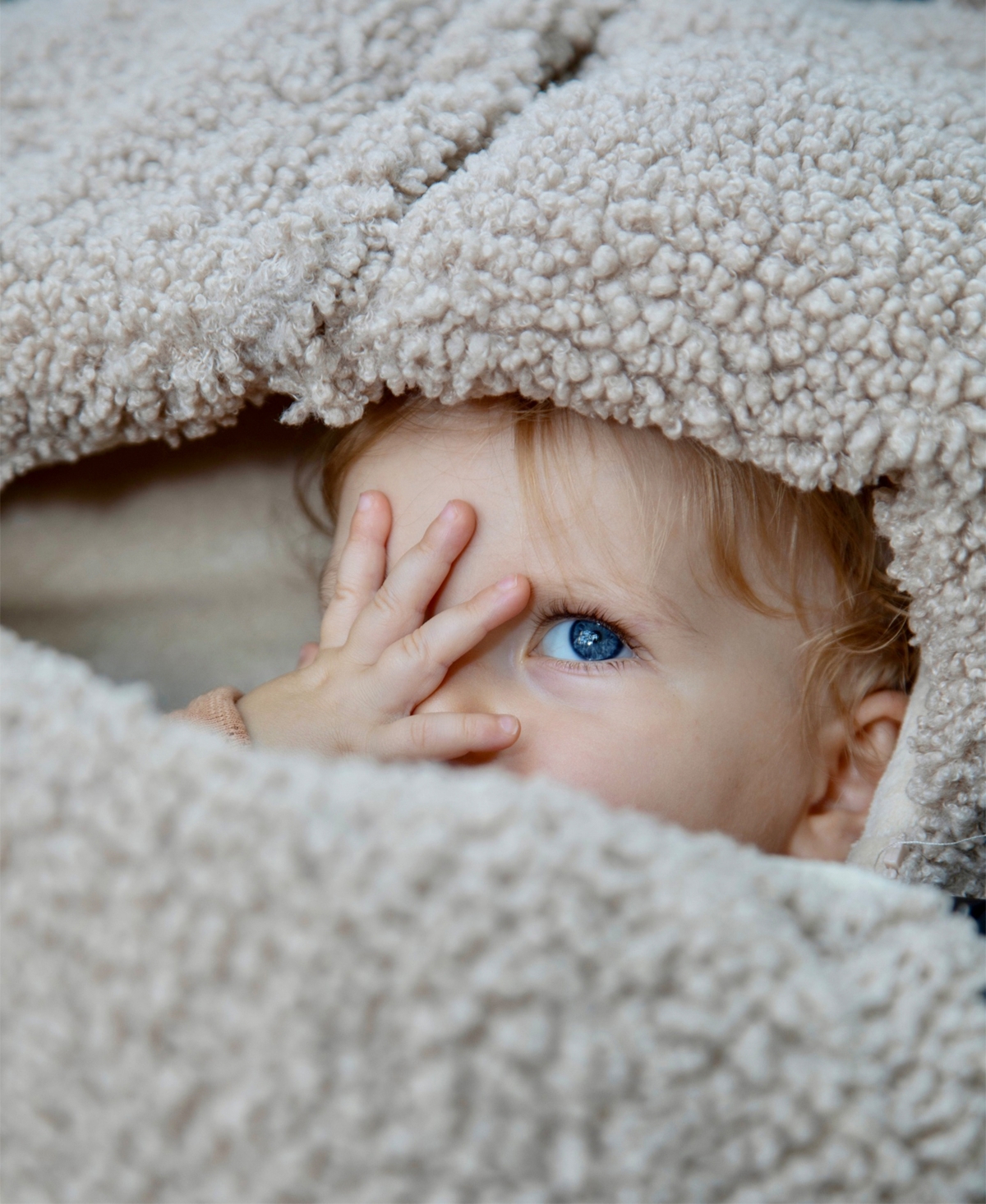 7am Enfant Baby Hooded Pod In Oatmeal