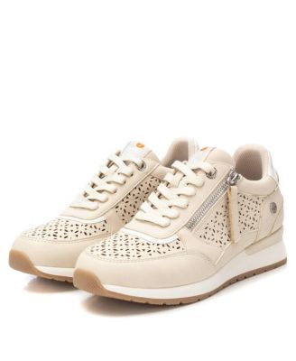 Women's Casual Sneakers Refresh Collection