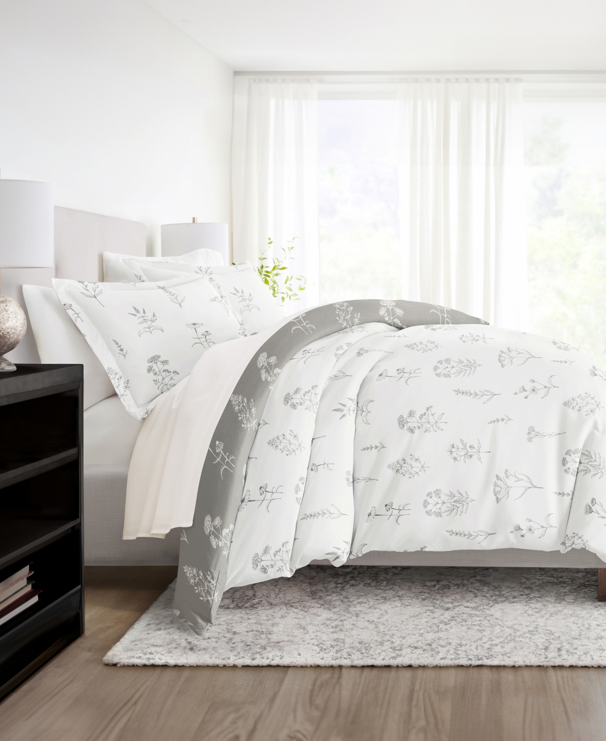 Ienjoy Home Utra Soft Reversible 3-pc. Duvet Cover Set, Queen In Light Gray Foral