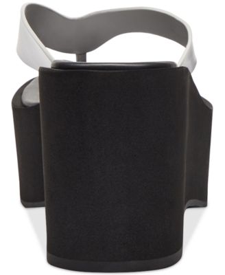 Women's Sculpted Platform "C" Logo Leather Flip Flop