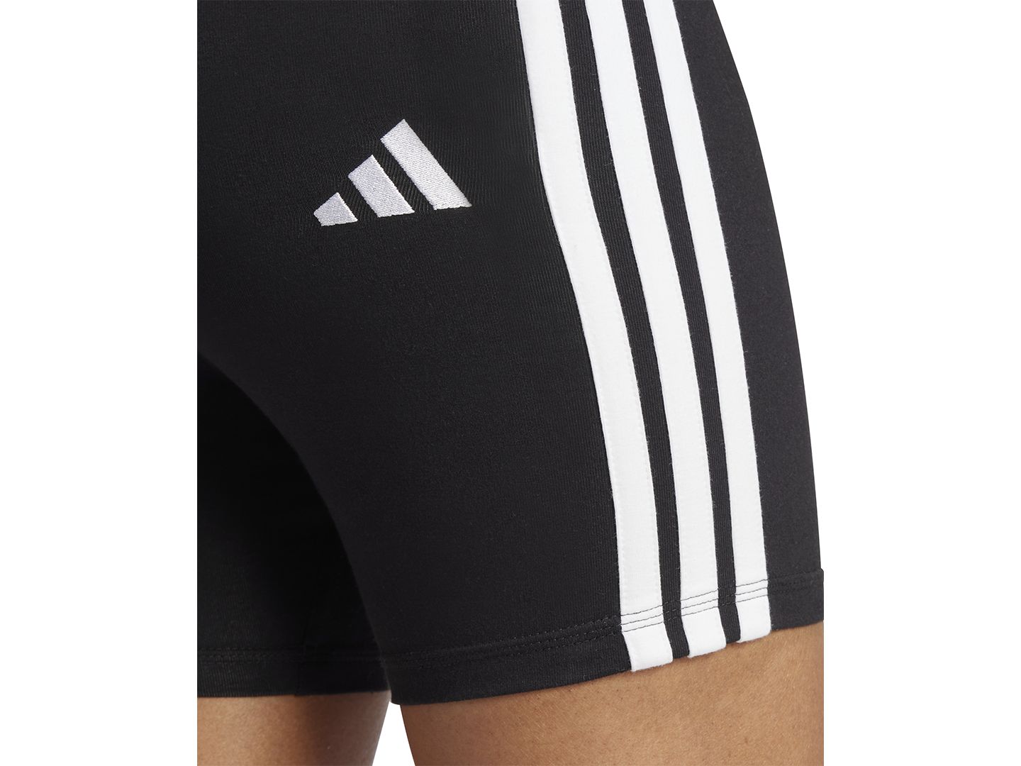 Женские шорты adidas Essentials 3-Stripe High-Rise Bike Shorts, цвет: Чёрный / Белый — фото 3