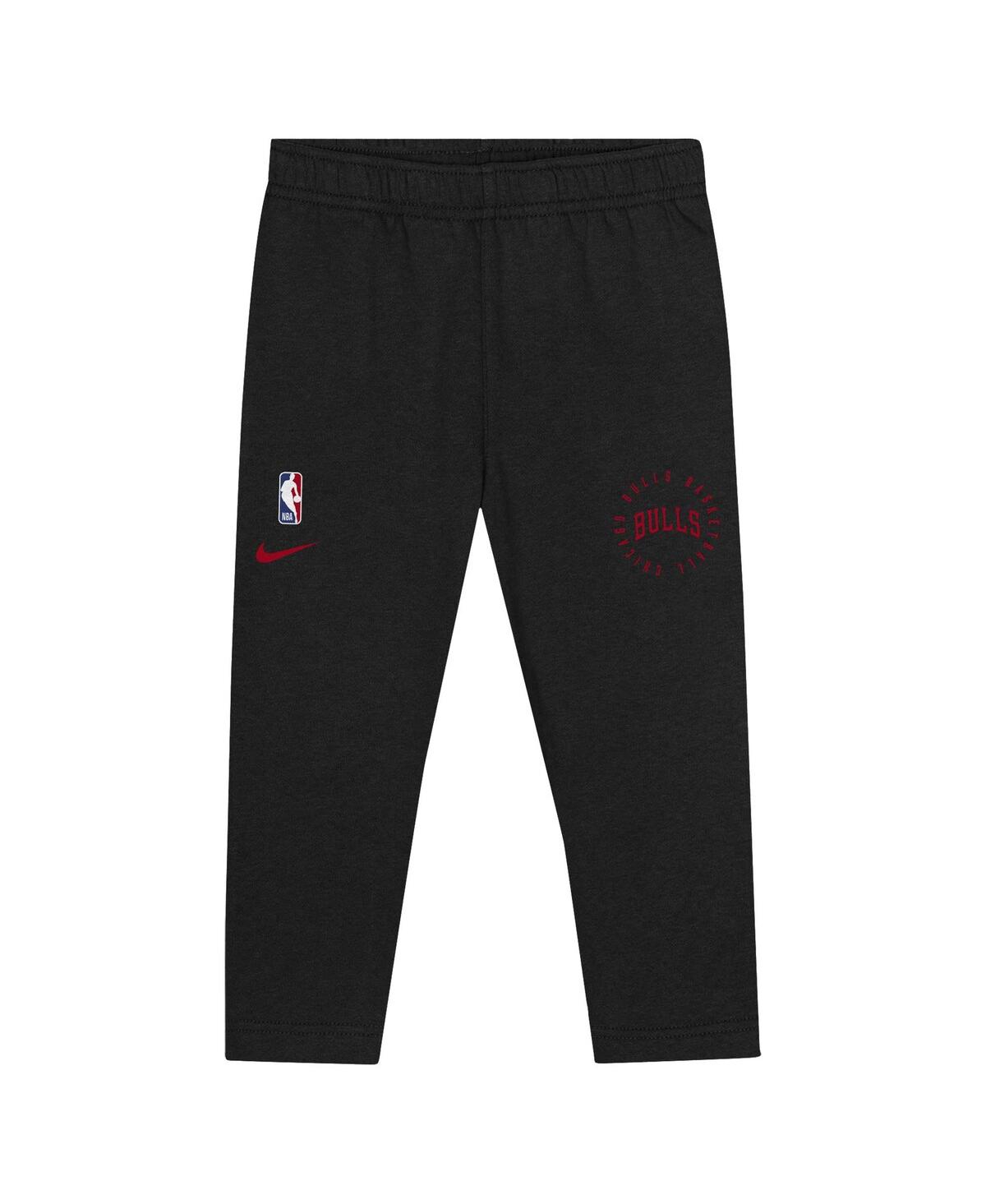 Nike Toddler Black Chicago Bulls Practice Club Pullover Hoodie And Sweatpants Set In Black