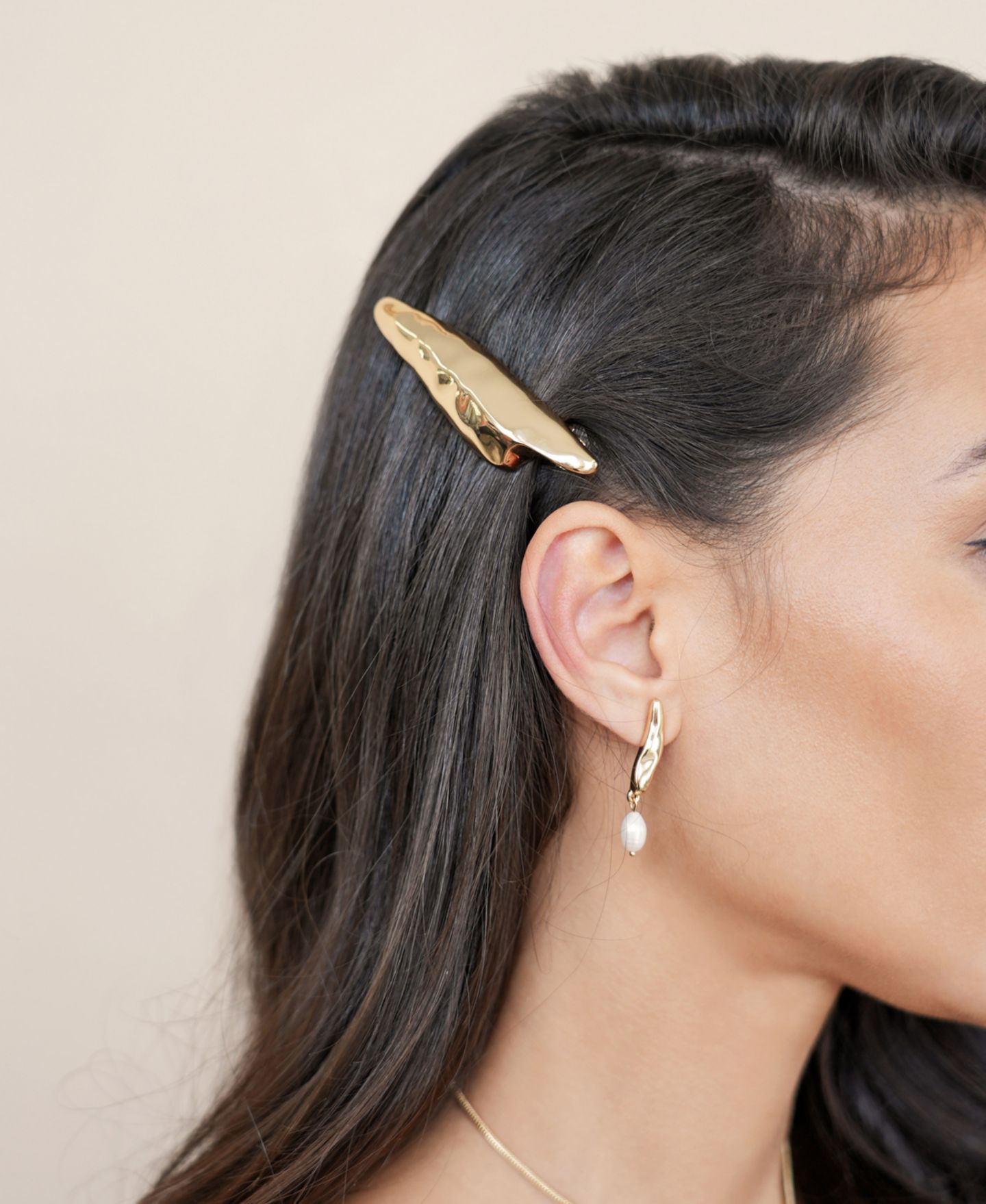 Женская заколка Ettika Liquid Lux Barrette, цвет: Золотой — фото 3
