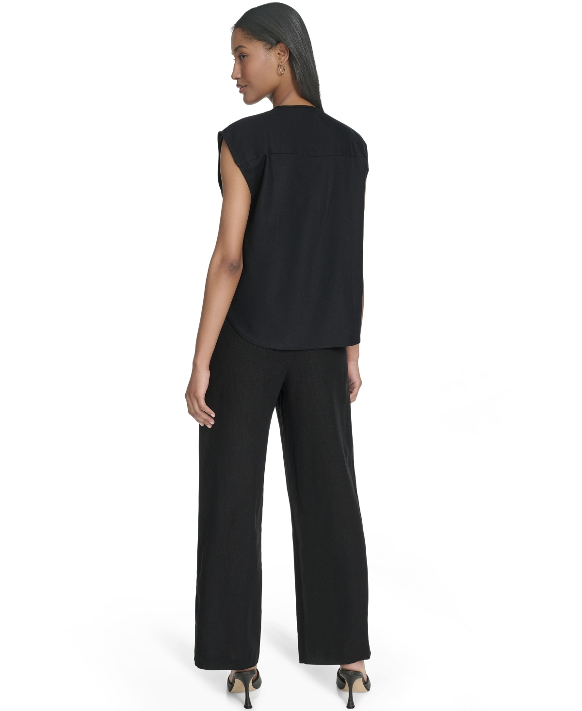 HALSTON WOMEN'S SPLIT-NECK SLEEVELESS FRONT-SEAM TOP 