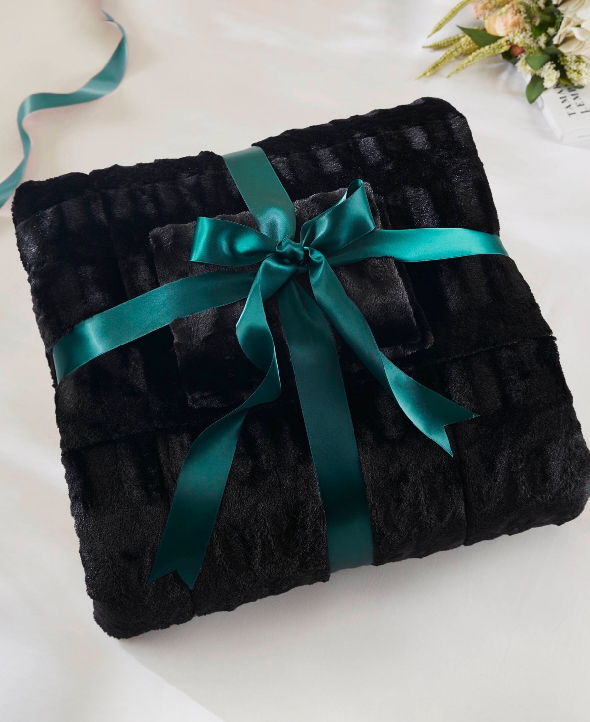 Madison Park Gia Faux-fur 2-pc. Comforter Set, Twin/twin Xl In Black