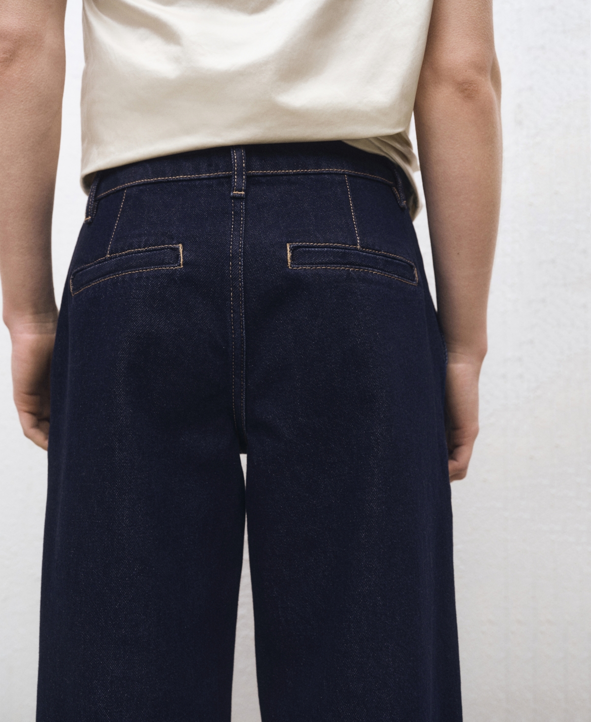 Shop Mango Women's Pleated Rinse-wash Wide Leg Jeans In Open Blue