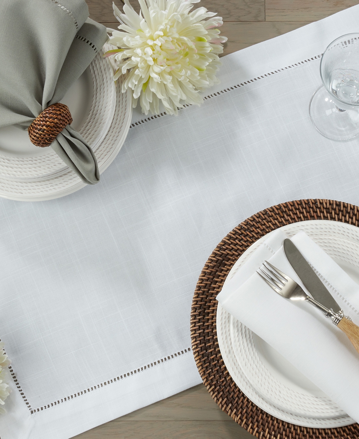 Saro Lifestyle Hemstitched Border Table Runner, 16" X 54" In White