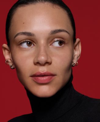 N&deg;1 DE CHANEL CREAM Plumps – Smooths – Protects 