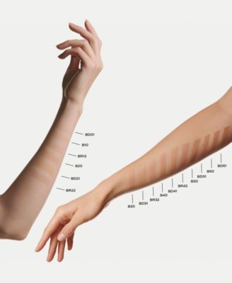 N&deg;1 DE CHANEL REVITALIZING FOUNDATION Illuminates – Moisturizes – Protects