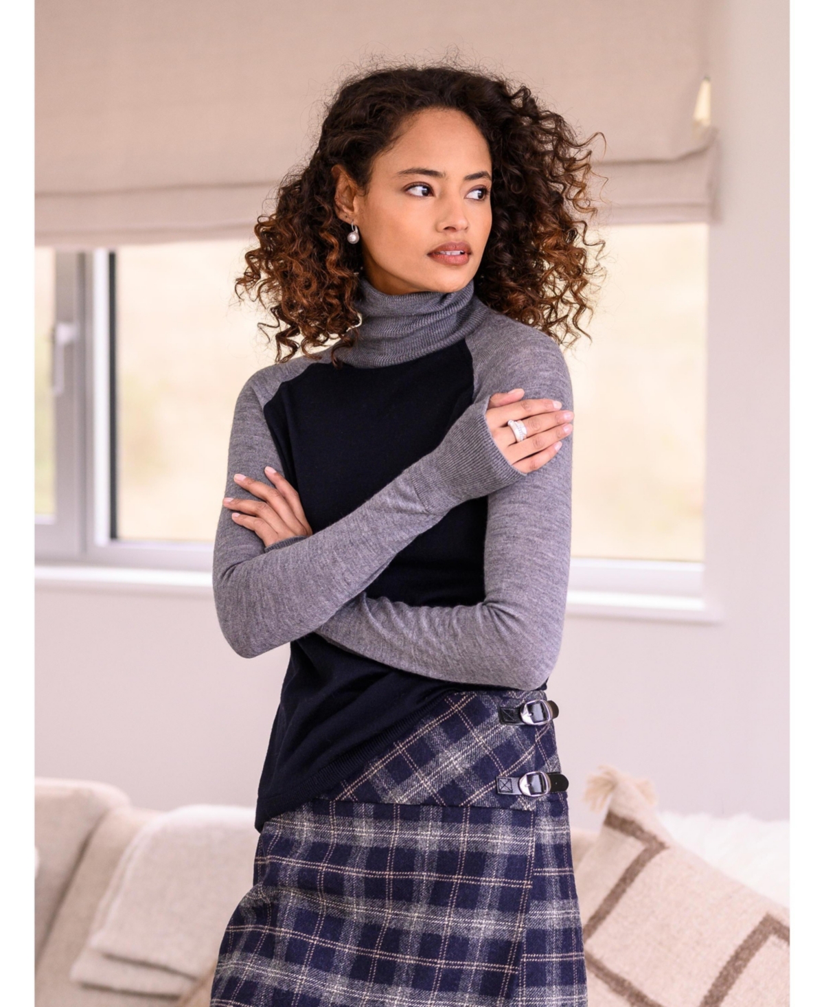 Women's Merino Colour Block Roll Neck Sweater - Navy / grey