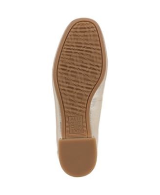 Women's Jordyn Closed Round Toe Loafers