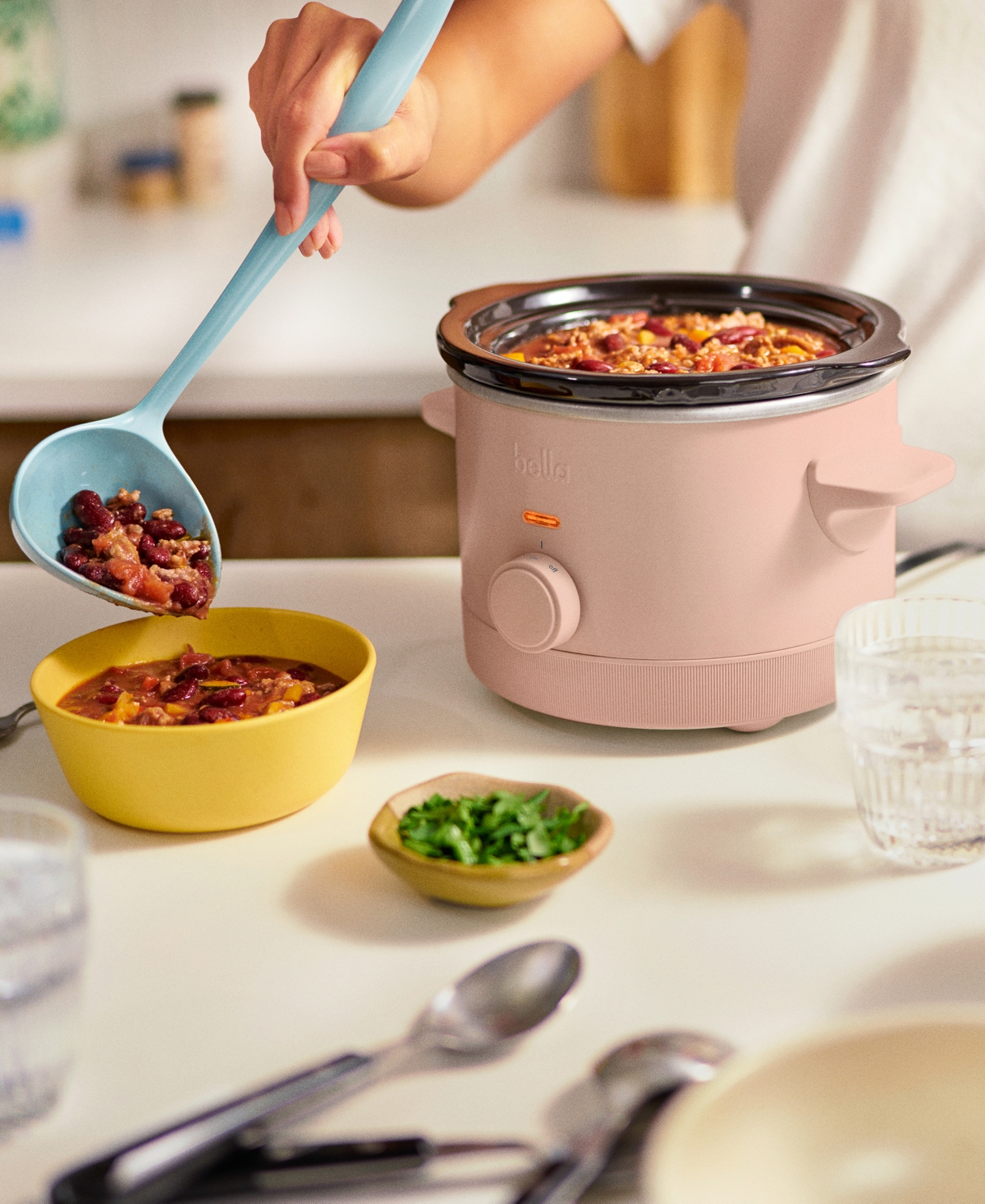 BELLA 1.5-QUART SLOW COOKER 