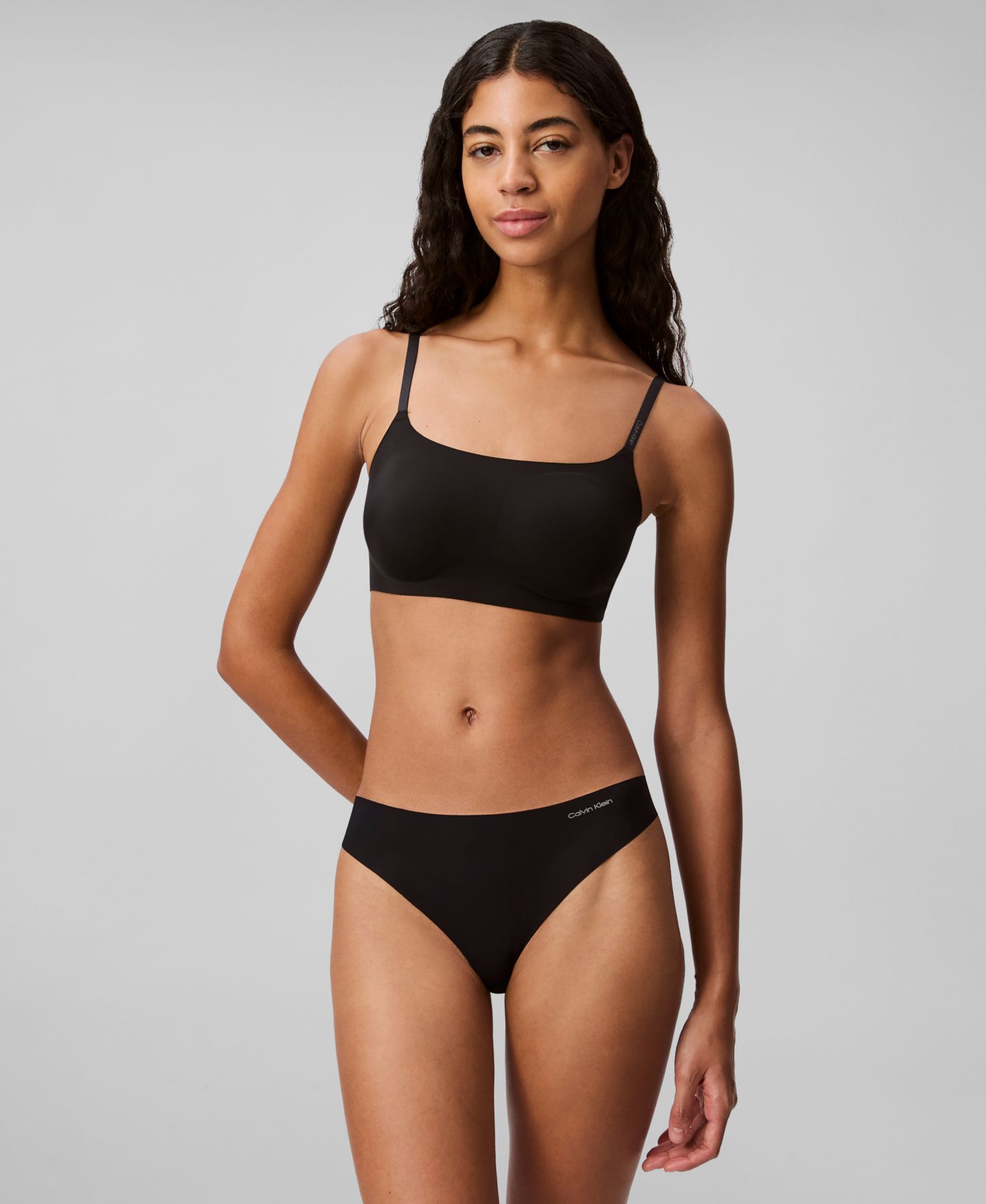 Трусы-стринги Invisibles, микрофибра, стрейч — Calvin Klein, цвет: Чёрный — фото 3