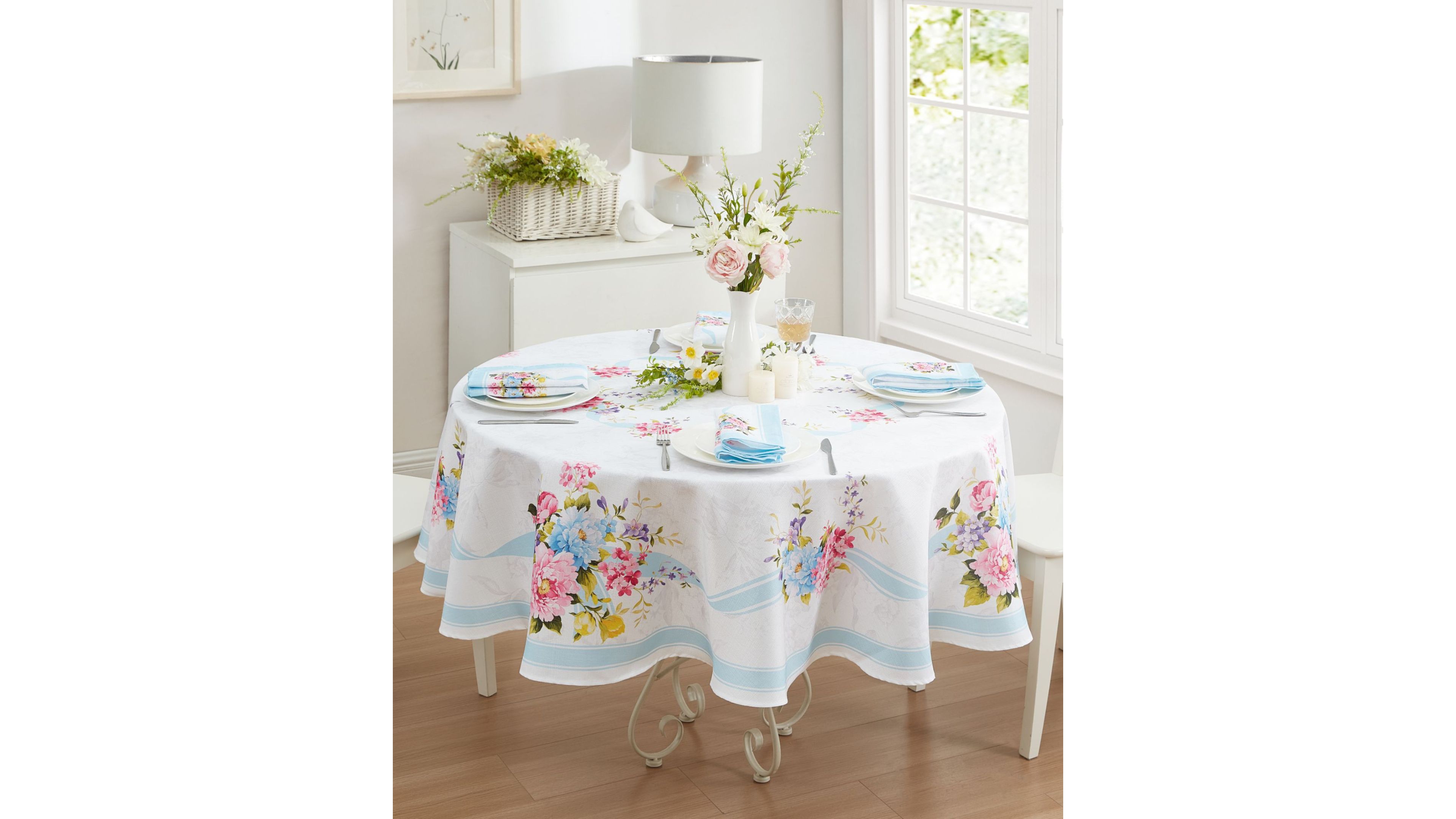 Elrene Rose Cottage Engineered Tablecloth, 60" x 84" Oval