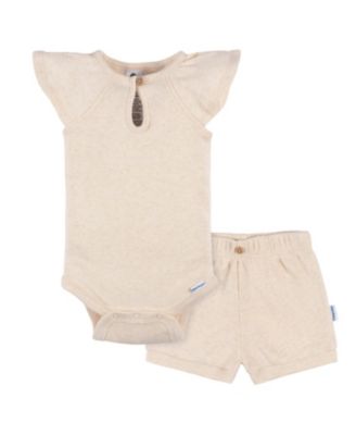Childrenswear Baby Girls Gerber Flutter Sleeve Bodysuit and Shorts Set