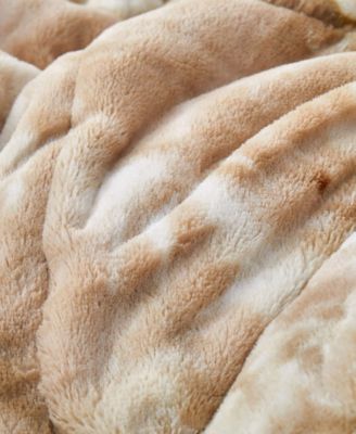 Reversible Medium Weight Plush Faux Fur Comforter, Queen