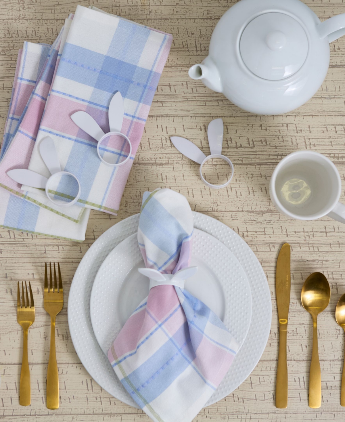 Design Imports White Bunny Ears Aluminum Napkin Ring, Set Of 4 In White