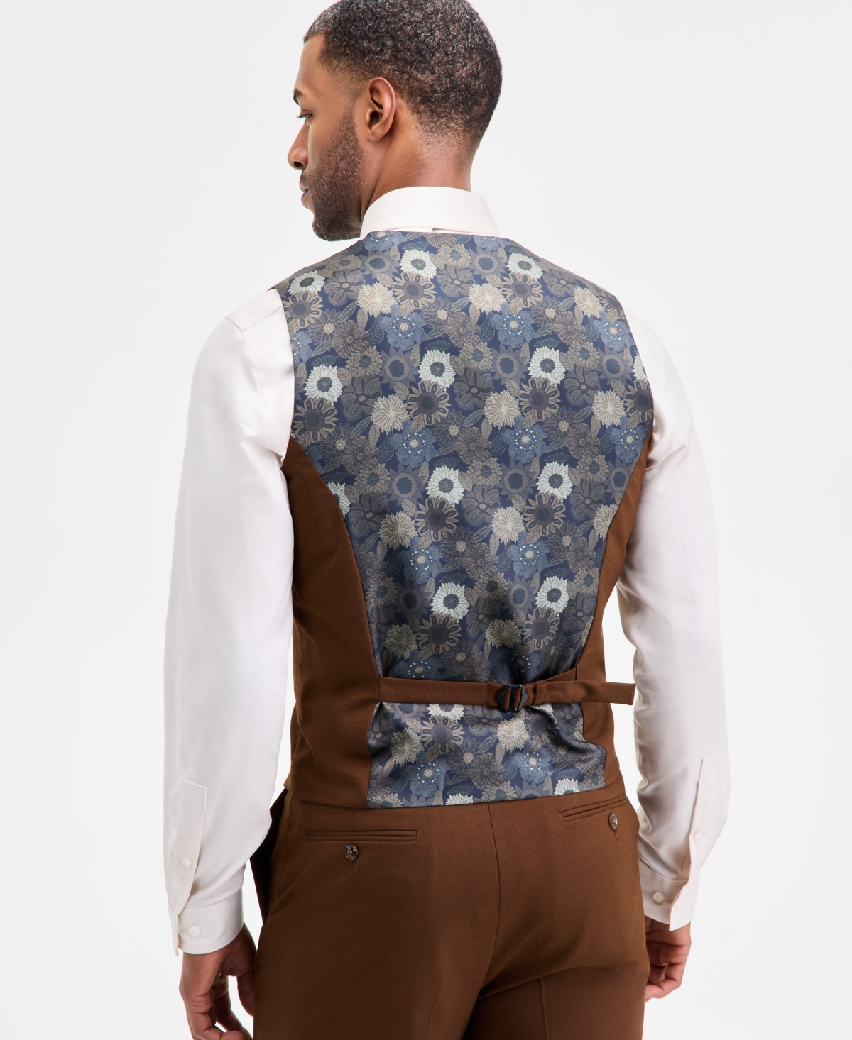 Tayion Collection Men's Classic-fit Solid Double-breasted Suit Separate Vest In Brown