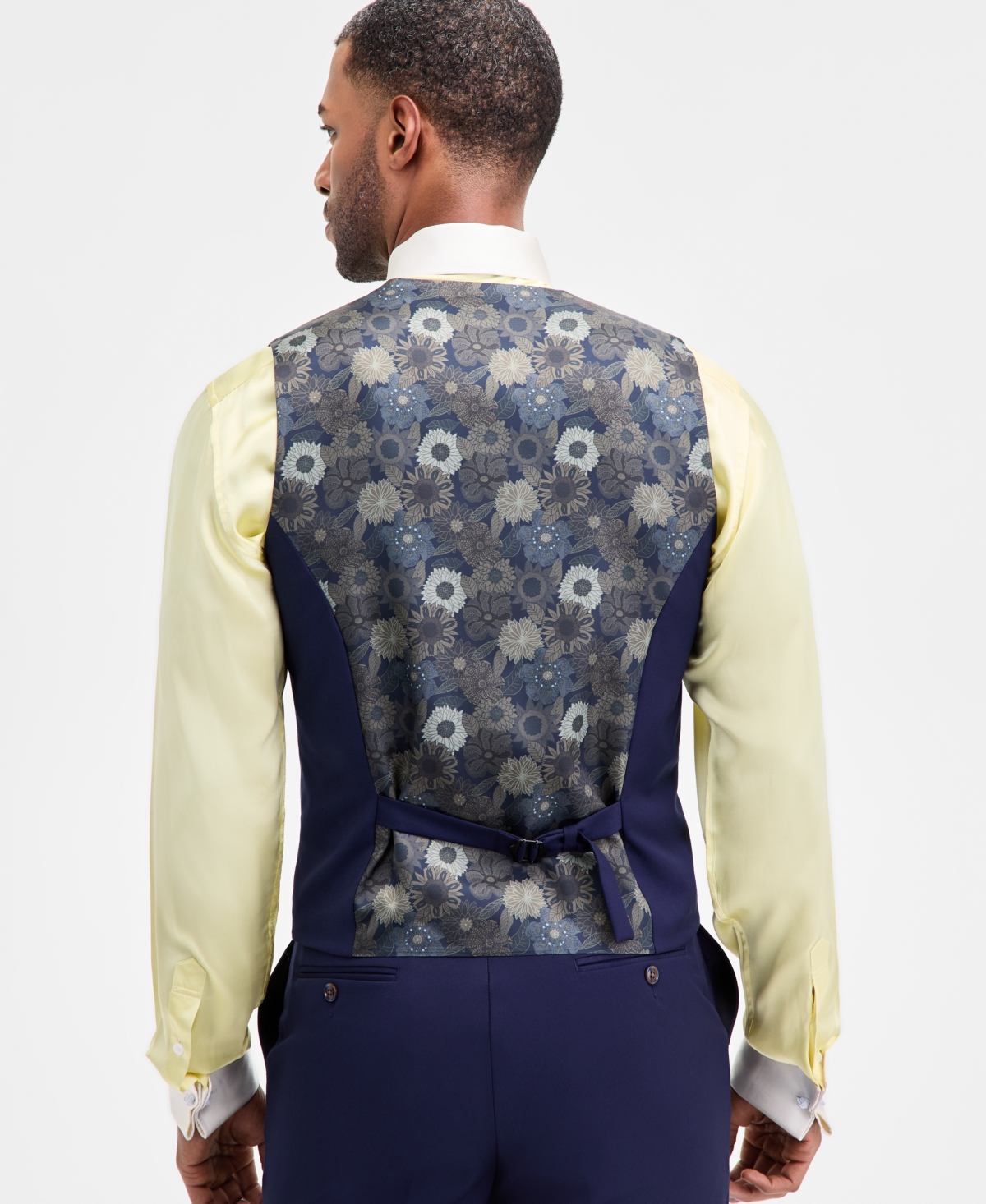 Tayion Collection Men's Classic-fit Solid Suit Separate Vest In Blue