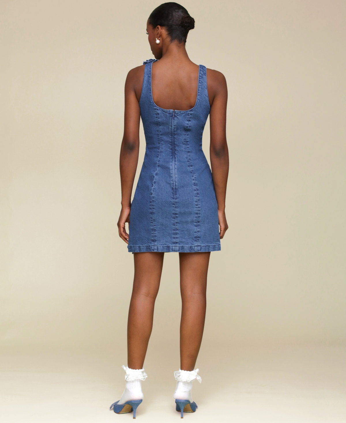 AVEC LES FILLES WOMEN'S FLORAL APPLIQUE DENIM MINI DRESS 