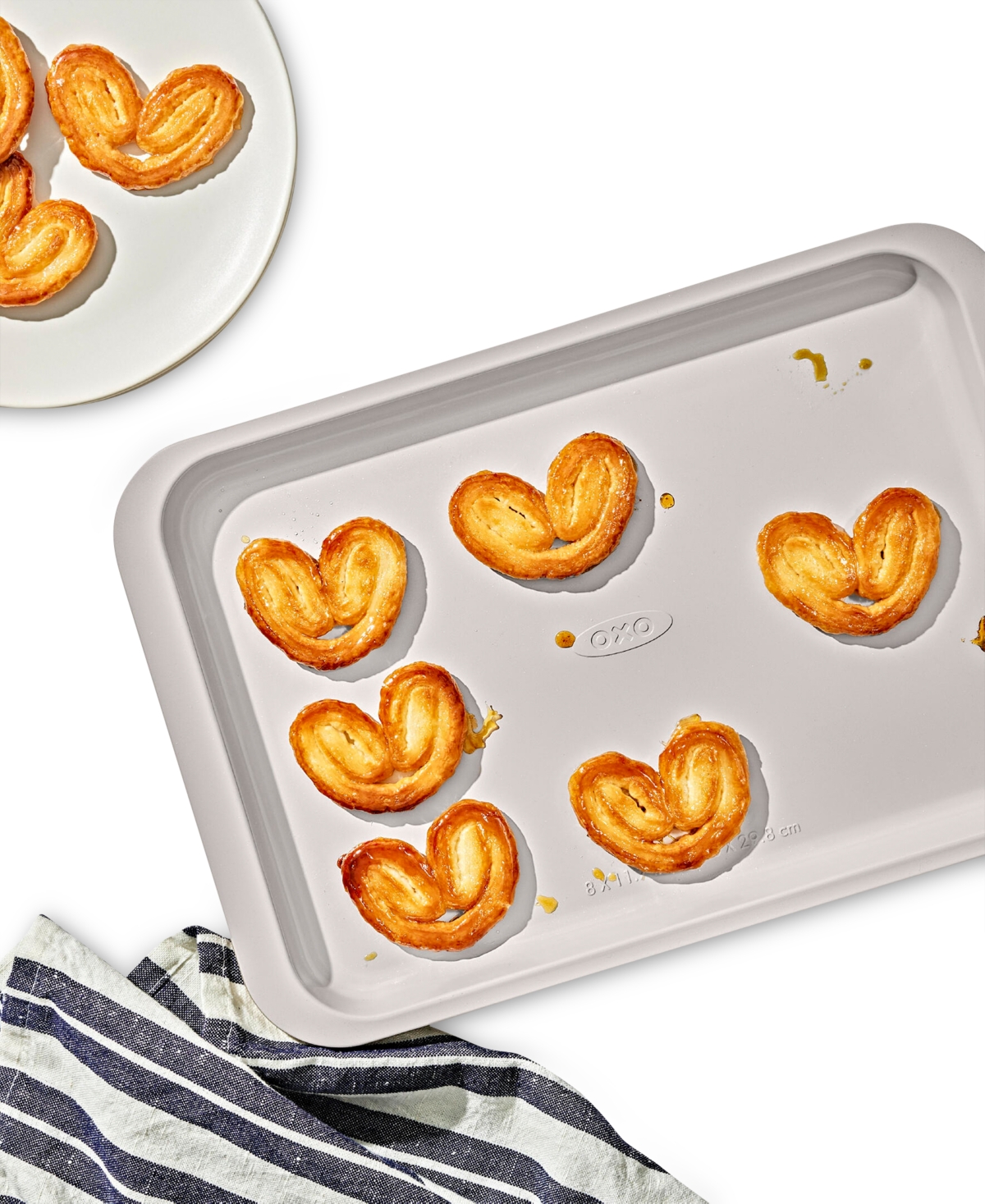 Oxo Good Grips Nonstick Pro Ceramic Quarter Sheet Pan In No Color