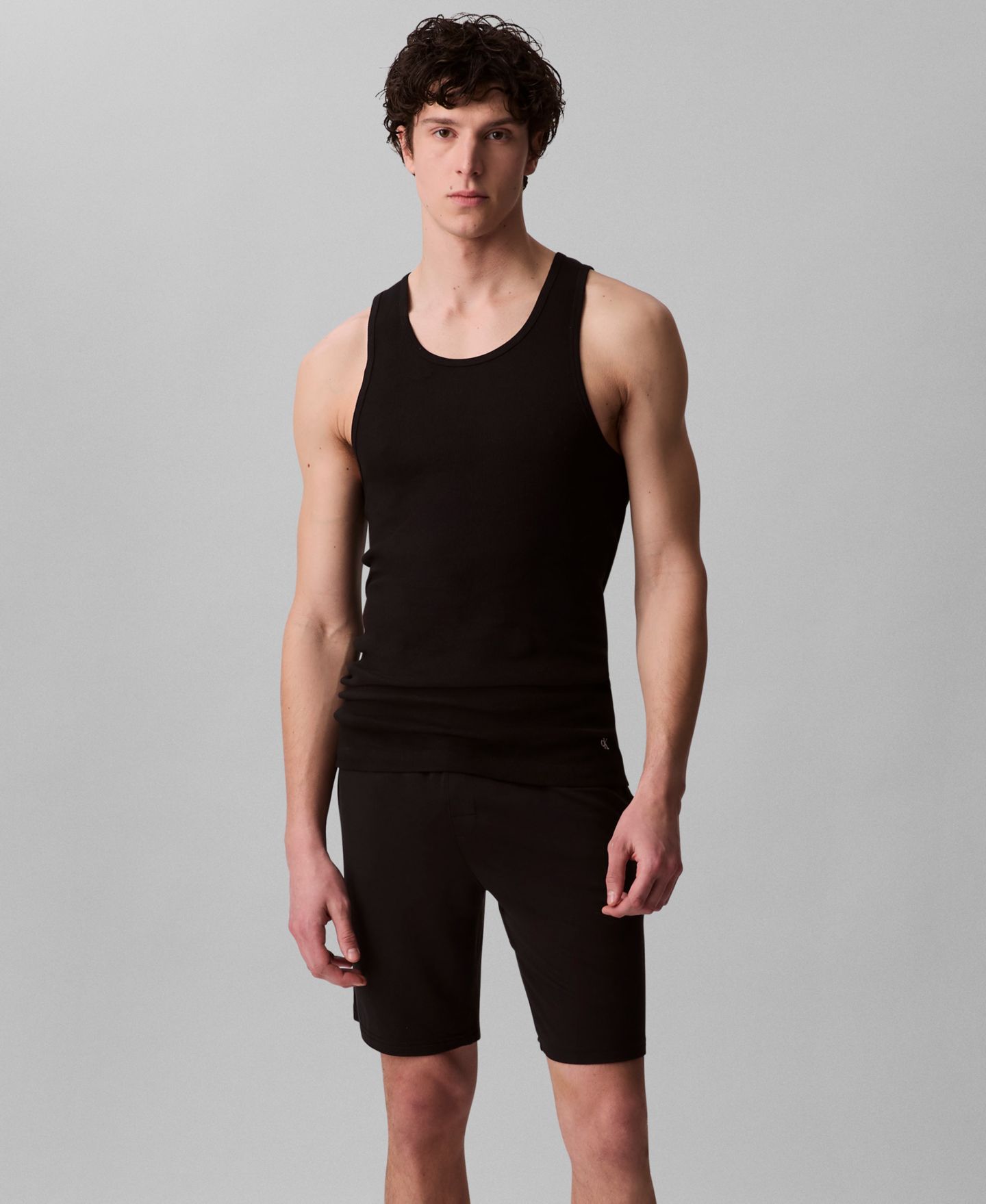 Мужские топы Calvin Klein 3-Pack Cotton Classics Tank Tops, цвет: Чёрный — фото 2