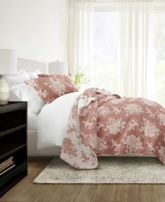 Distressed Bouquet Reversible 2-Pc. Quilt Set, Twin/Twin XL
