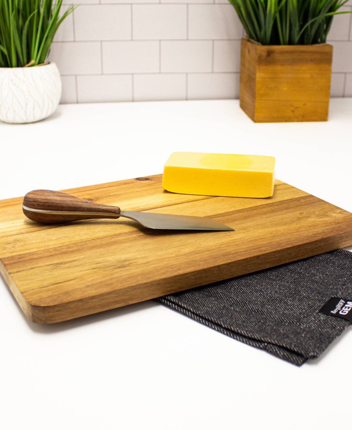 Berghoff Aaron Probyn 3-piece Cheese Knife And Bamboo Cutting Board Set
