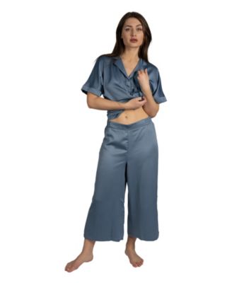 Women's 2 Piece Satin Short Sleeve Relaxed Notch Collar Top and Capri Pants Pajama Set
