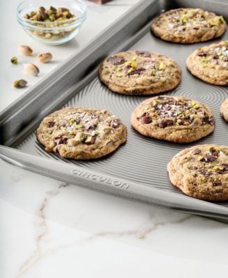 Bakeware 11" x 17" Baking Sheet Pan & Expandable Cooling Rack 3-Pc. Set