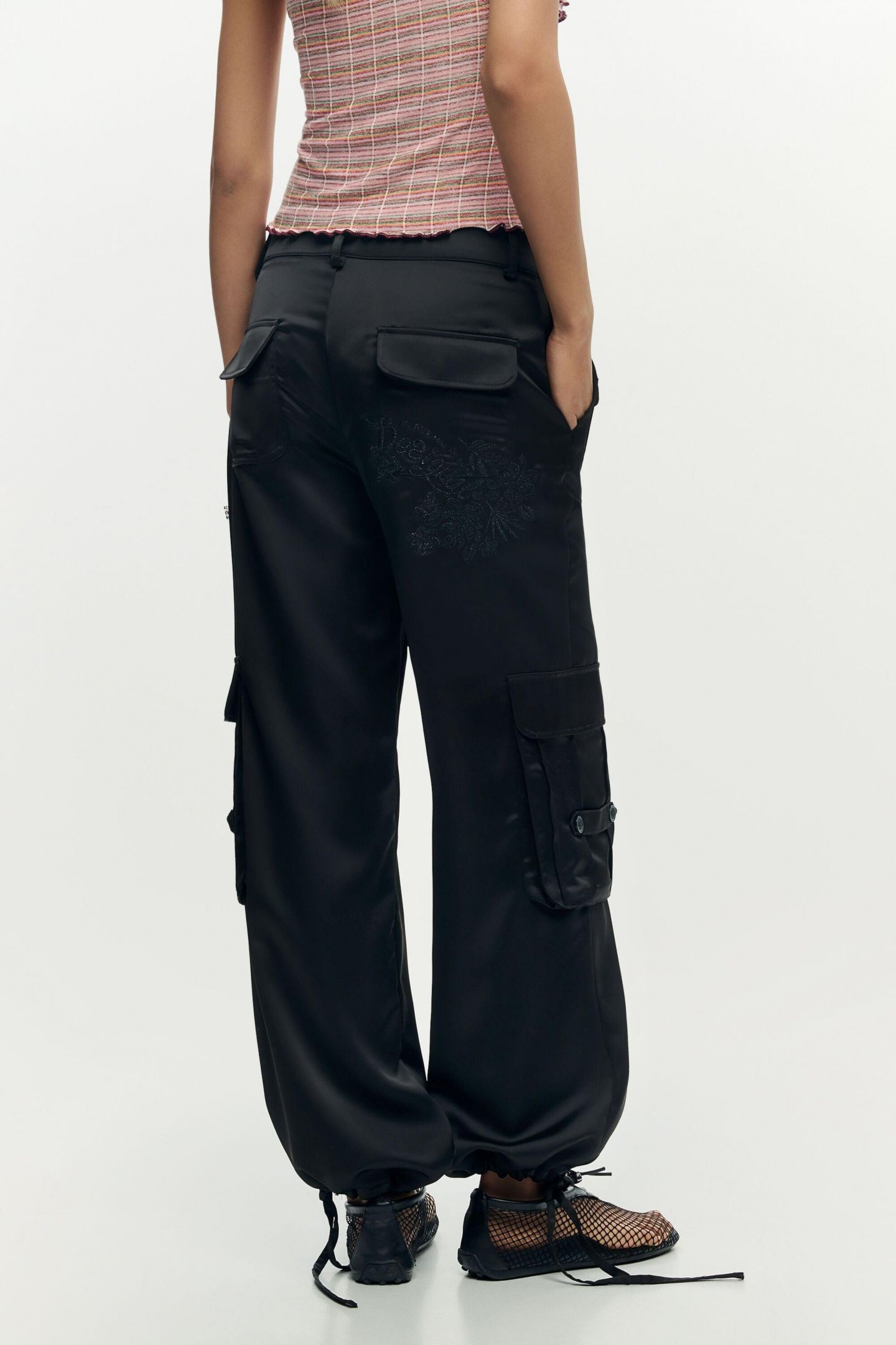 Женские брюки Desigual Pantalon largo satinado, цвет: Чёрный — фото 4