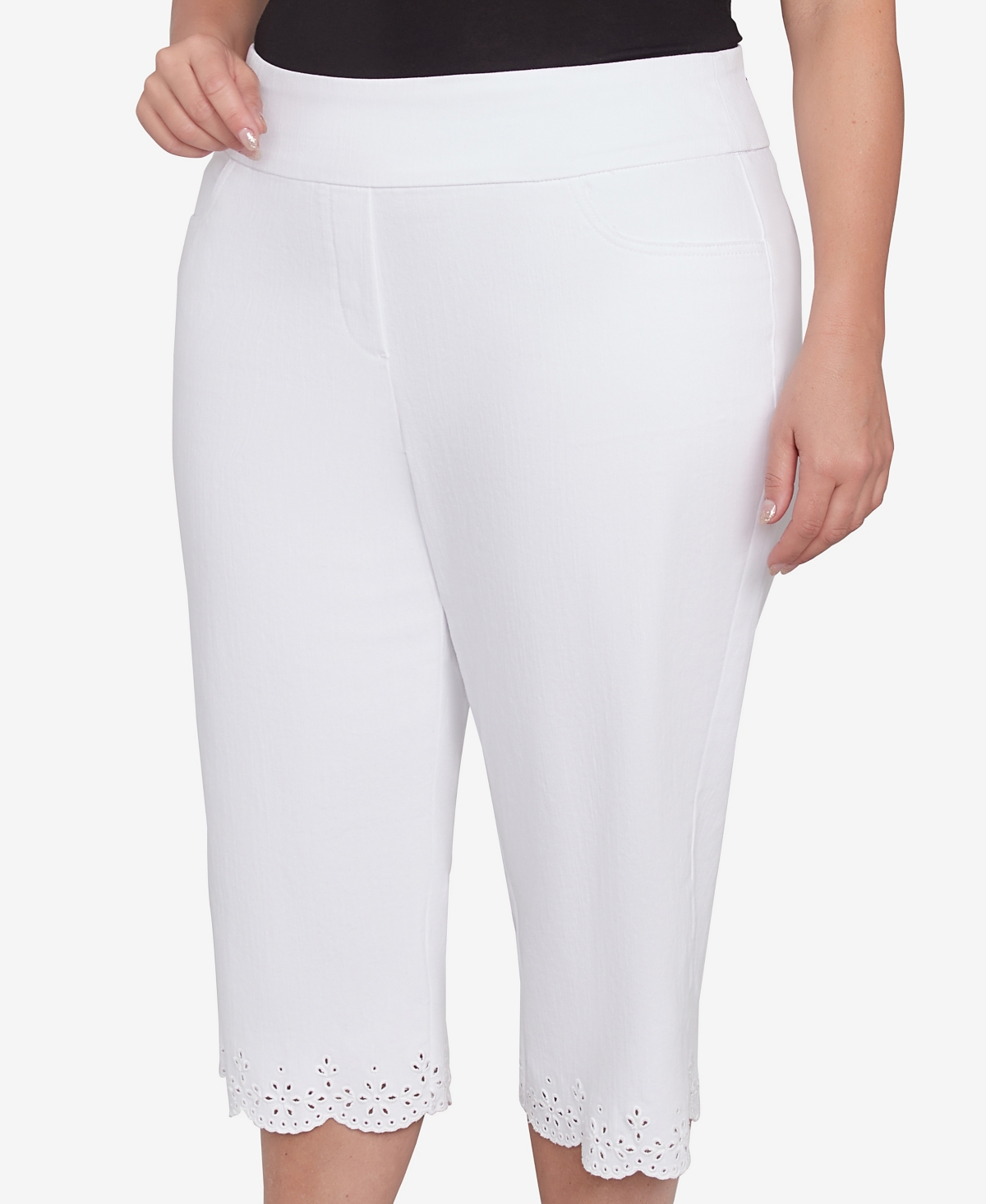 Alfred Dunner Plus Size Crystal Springs Eyelet Cuff Capri Pants In White