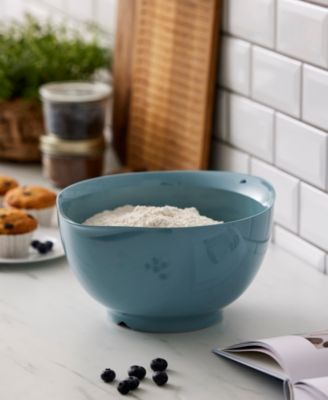 Victoria 4-Quart Mixing Bowl