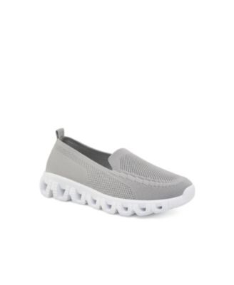 Cora Sneaker