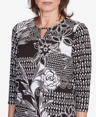 Women's Natural Instinct Monotone Patch Beaded Split Neck Top