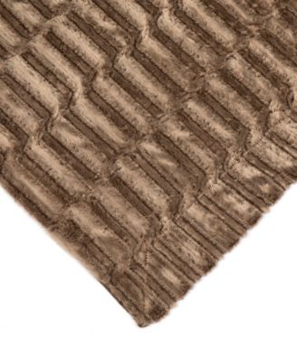 Luxuriously Soft Faux Fur Design Blanket, 50" x 60"