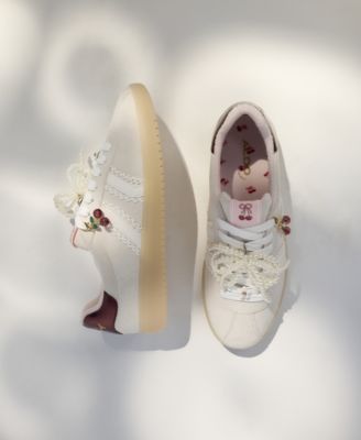 Women's Sweetthing Lace-Up Low-Top Sneakers