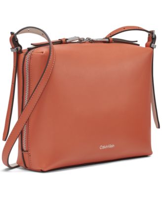 Lowen Top Zipper Crossbody