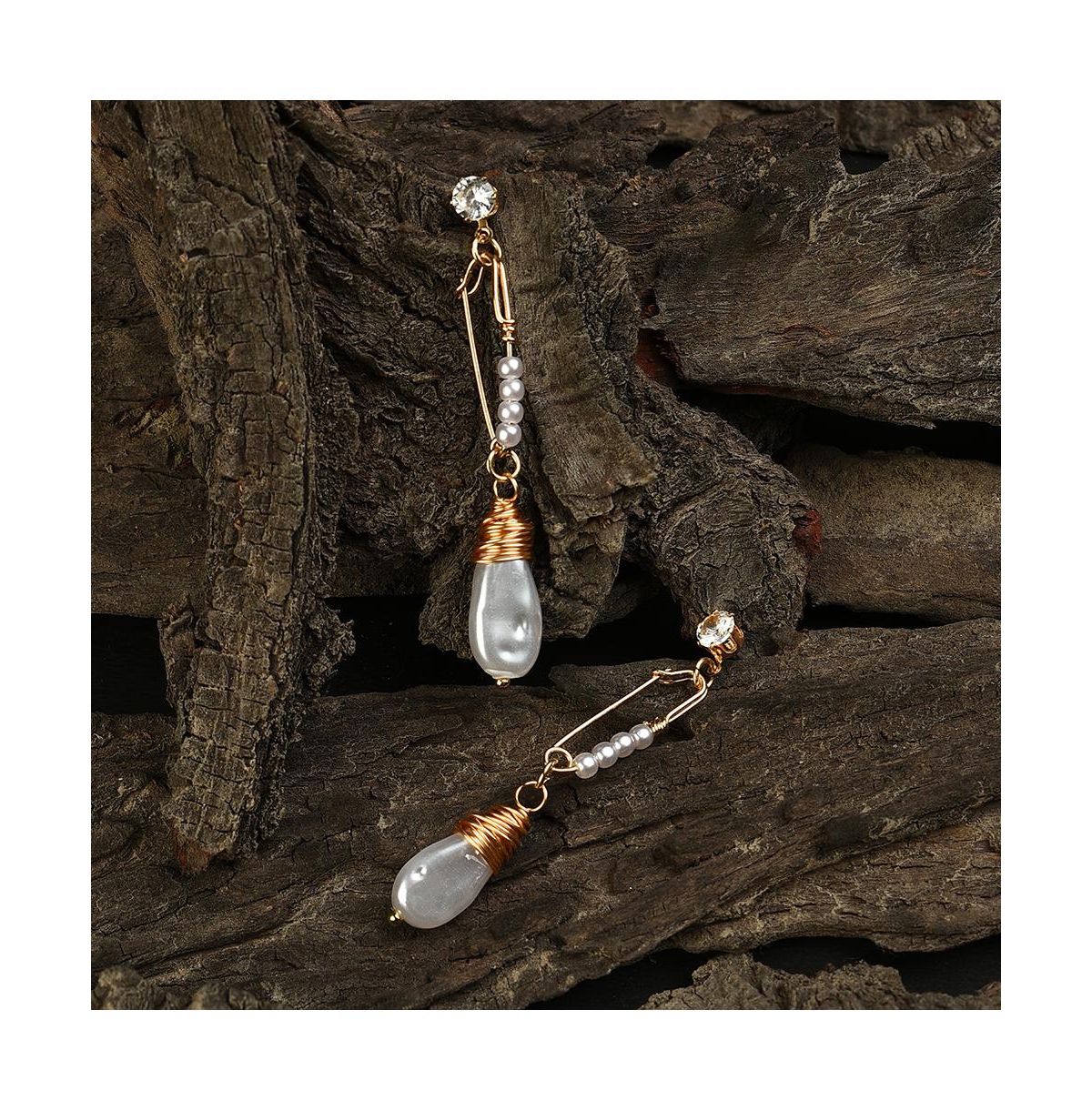 Sohi Women's Santorini Drop Earrings In White