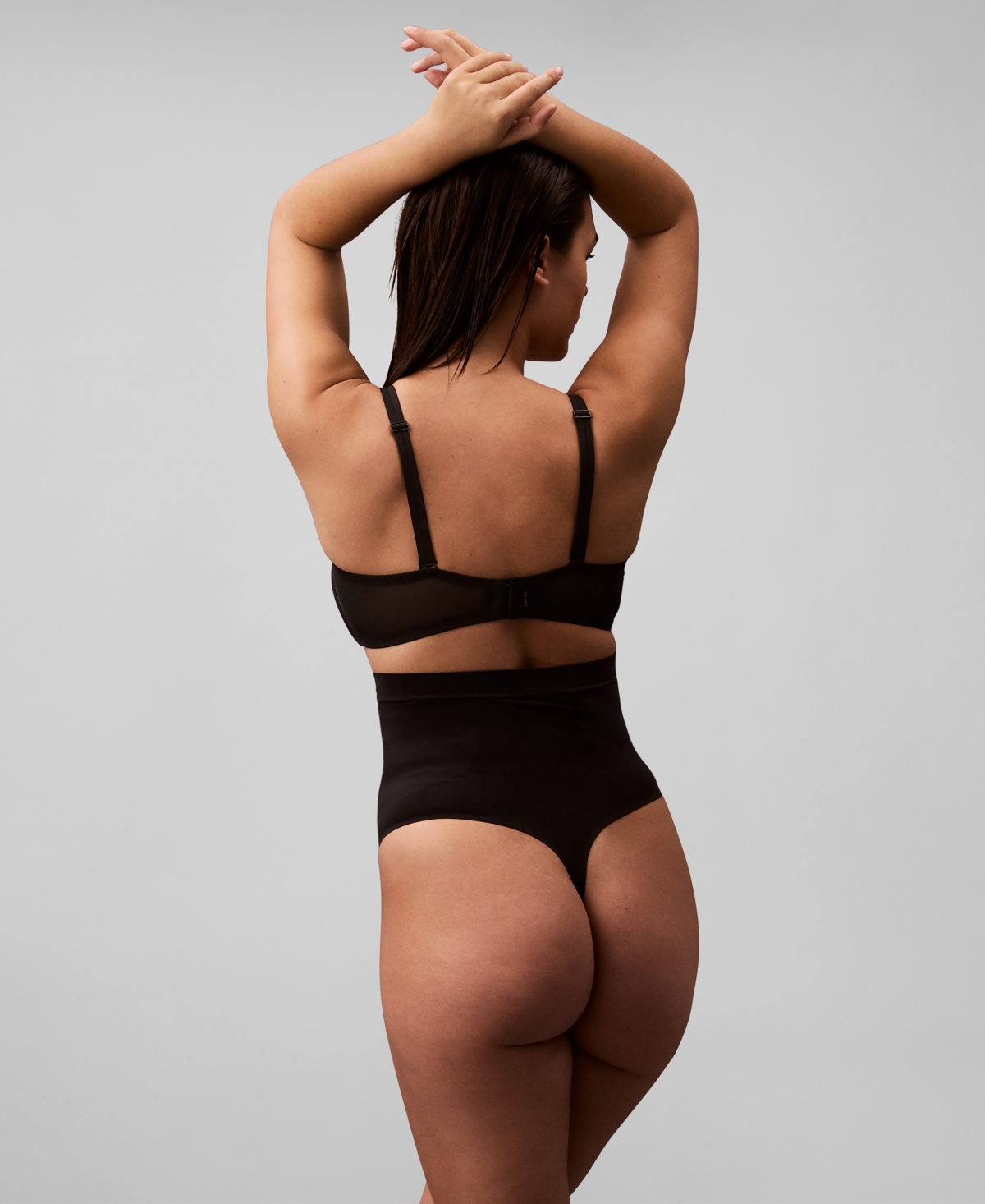 Calvin Klein Women's Secure Sculpt Thong Shaping Underwear Qf8116